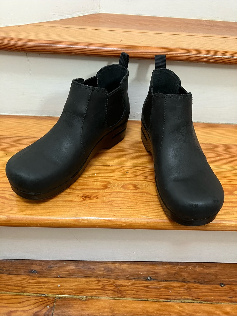 Dansko "Frankie" Booties Clogs Black Oiled Leather size EU 41, US 10.5-11